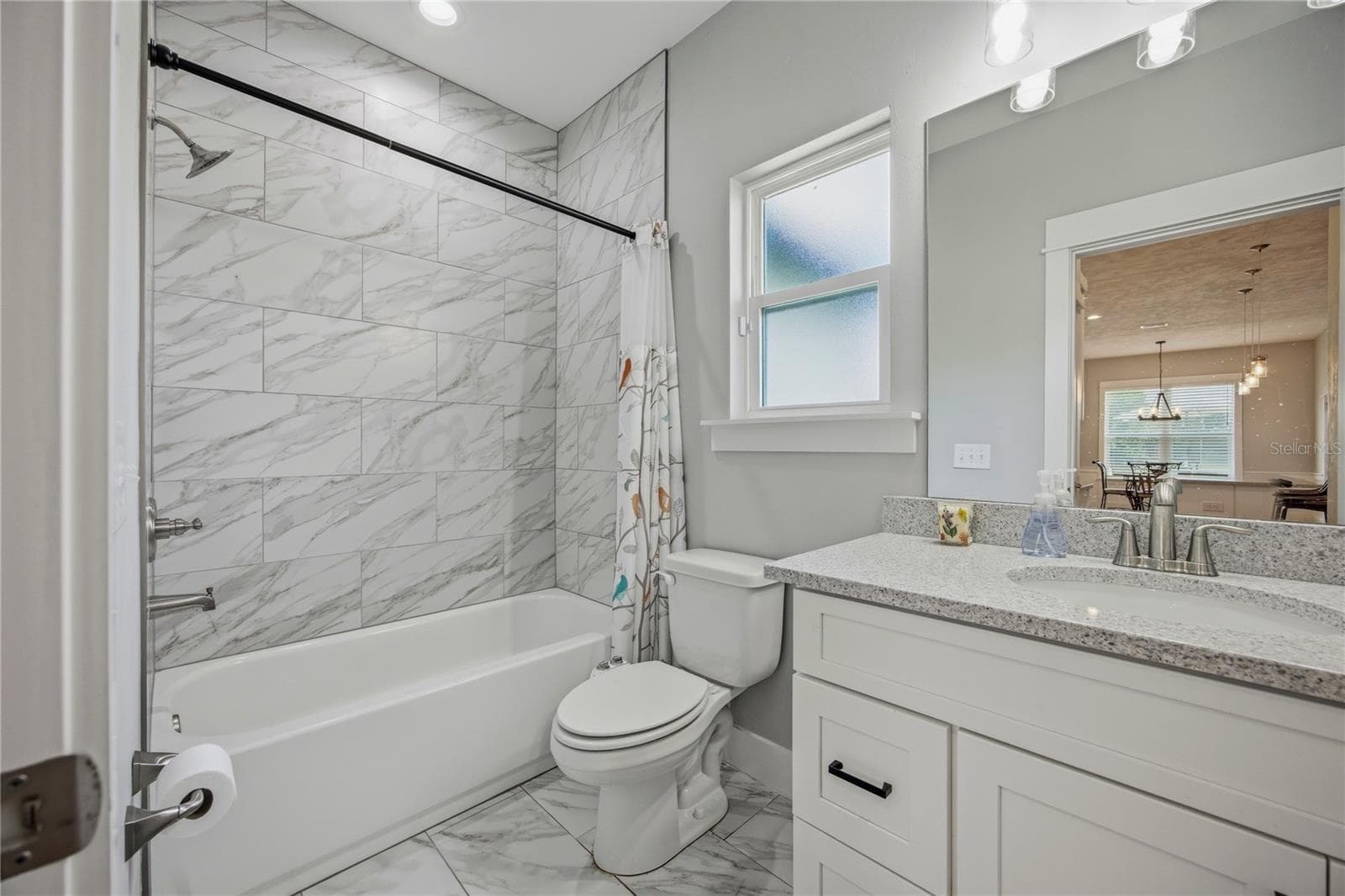 Guest Bathroom - 1146 SW MANDIBA DR, LAKE CITY