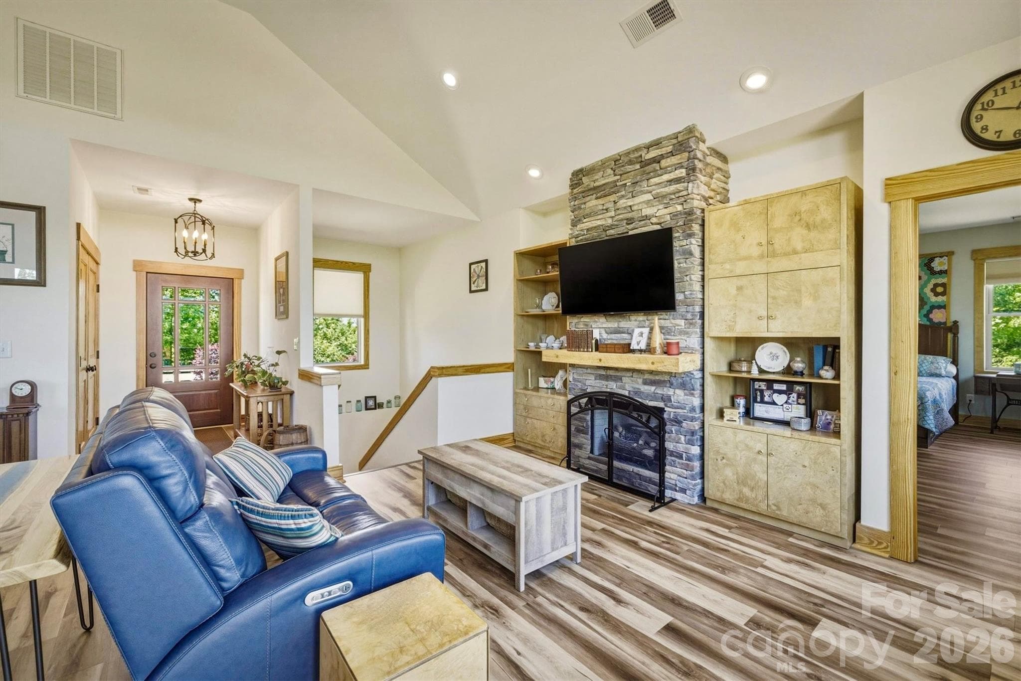 Single Family Residence at Lenoir, photo 7 of 48