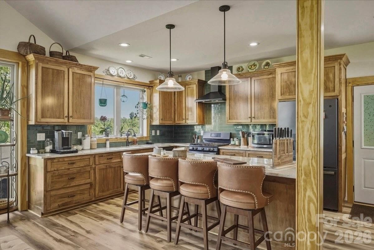 Single Family Residence at Lenoir, photo 17 of 48