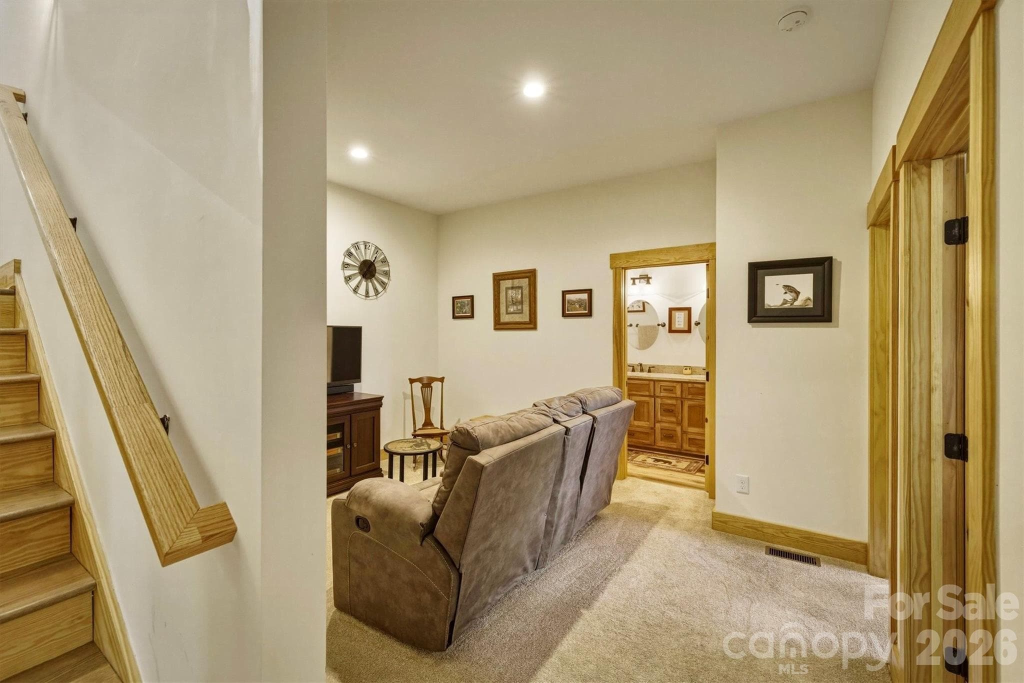 Single Family Residence at Lenoir, photo 21 of 48