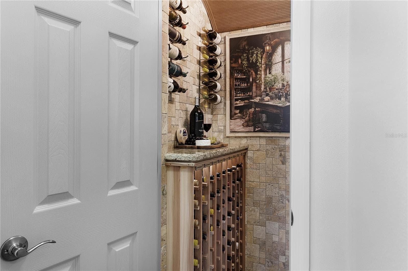 Wine Cave - 1795 HAGOOD LOOP, THE VILLAGES
