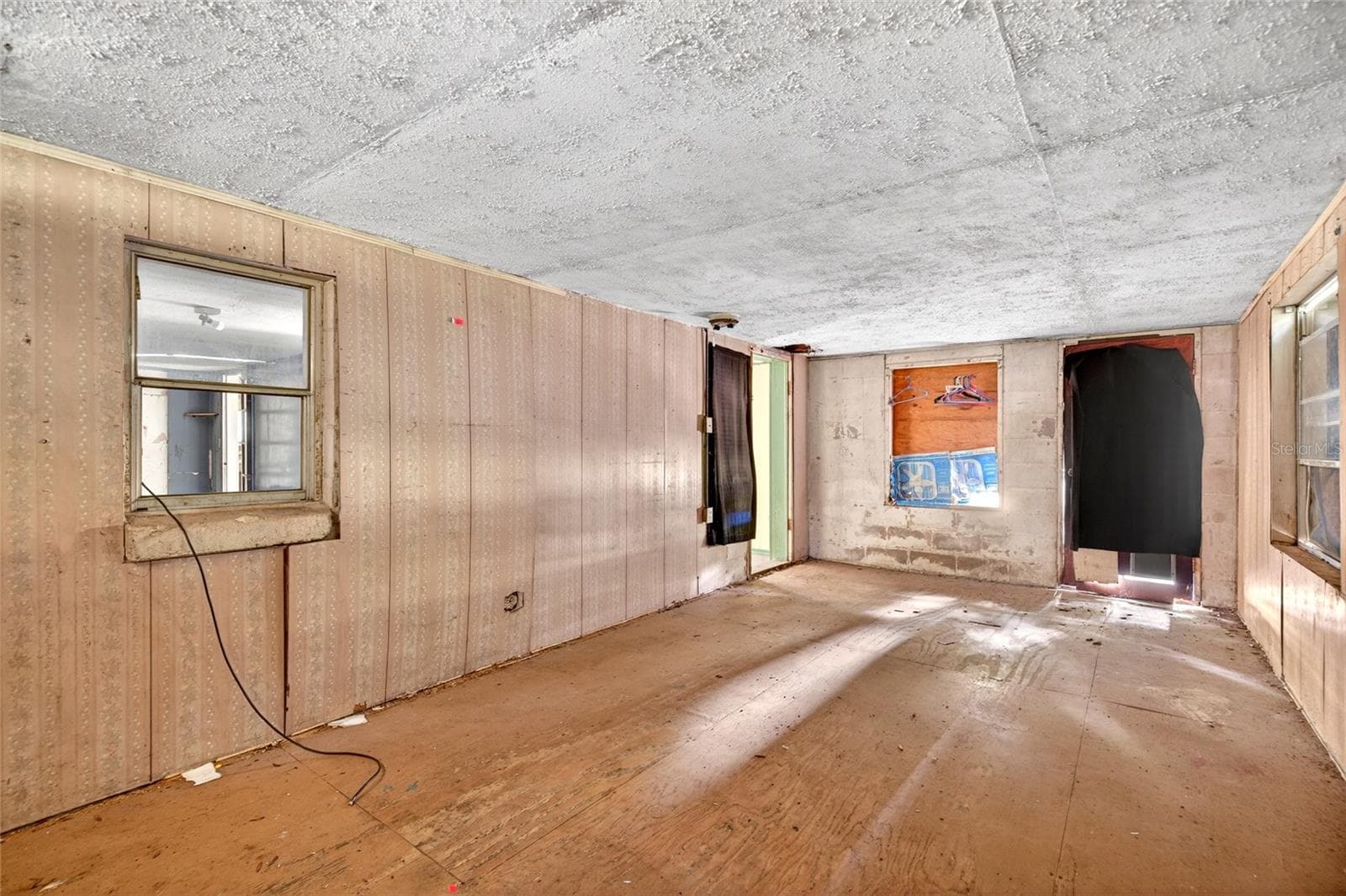 Single Family Residence at 15176 NE 154TH LN, FORT MC COY, photo 19 of 34