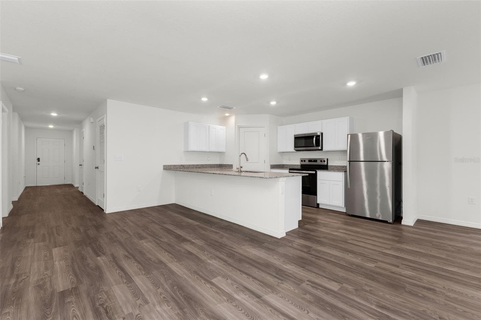 Single Family Residence at 1040 SHERWIN ST, PORT CHARLOTTE, photo 10 of 31