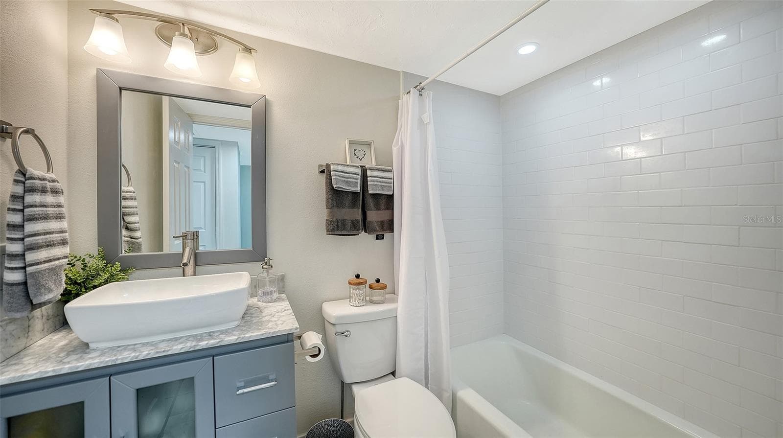 Condominium at 1100 IMPERIAL DR #108, SARASOTA, photo 20 of 36