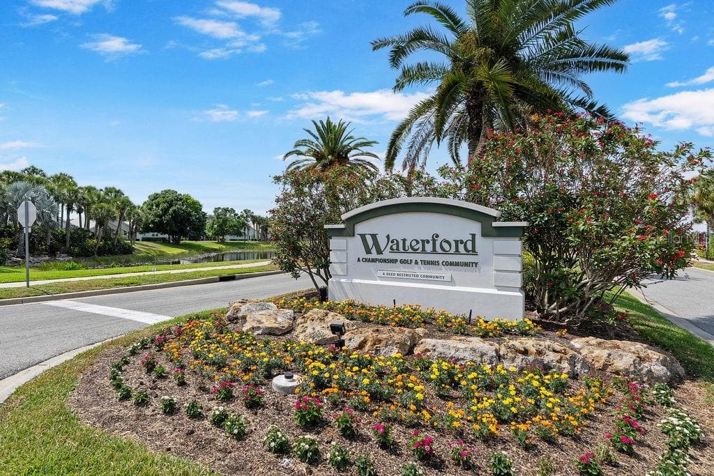 Single Family Residence at 1543 WATERFORD DR, VENICE, photo 2 of 63