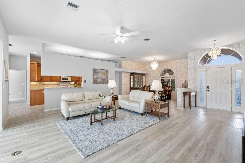 Single Family Residence at 1543 WATERFORD DR, VENICE, photo 10 of 63