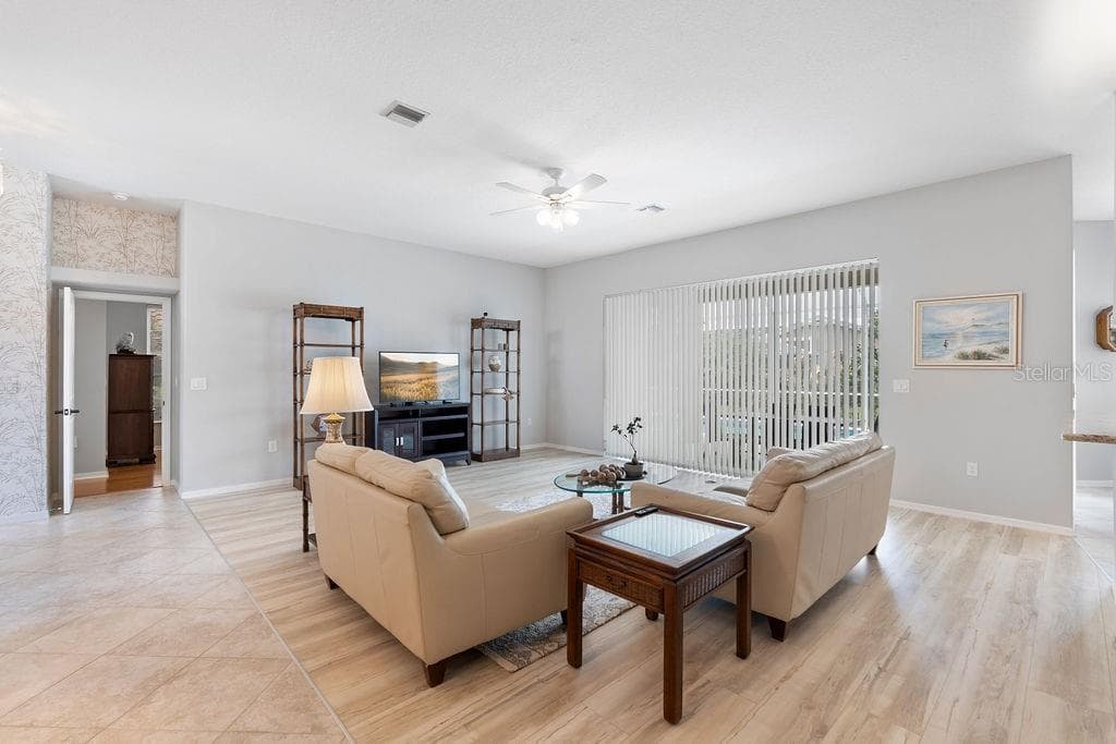 Single Family Residence at 1543 WATERFORD DR, VENICE, photo 14 of 63