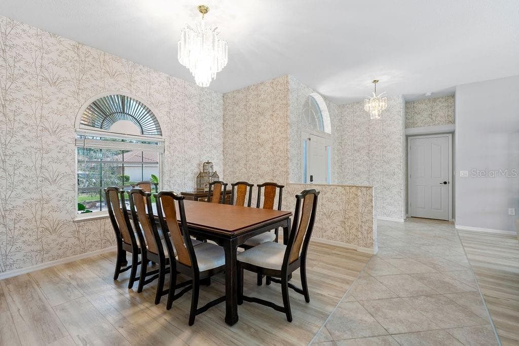 Single Family Residence at 1543 WATERFORD DR, VENICE, photo 16 of 63
