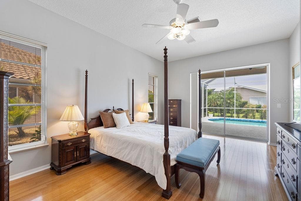 Single Family Residence at 1543 WATERFORD DR, VENICE, photo 22 of 63