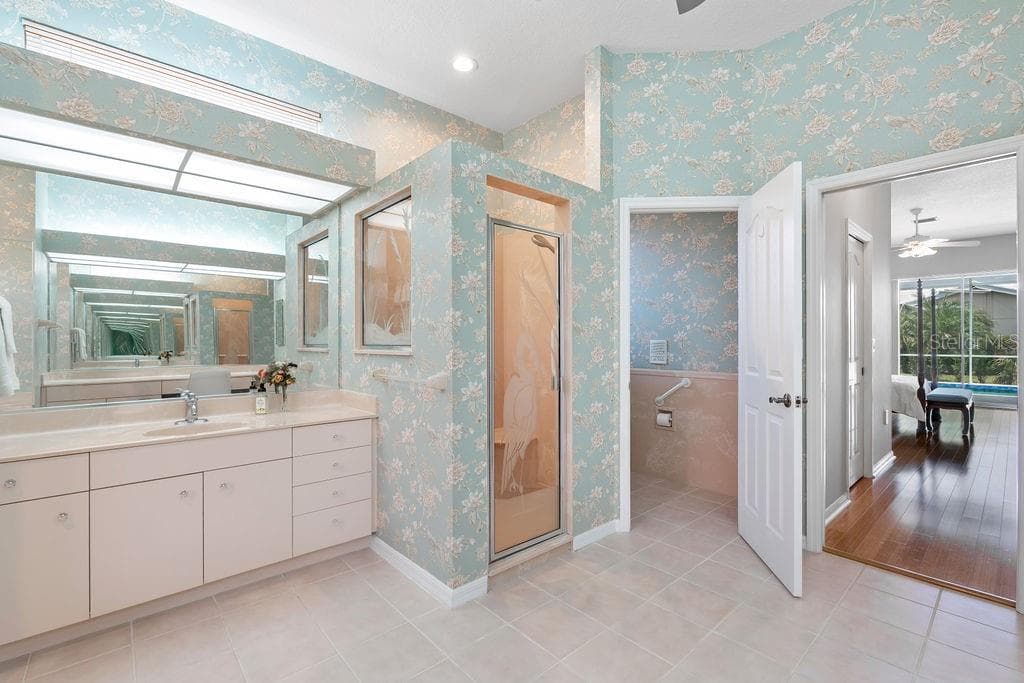 Single Family Residence at 1543 WATERFORD DR, VENICE, photo 26 of 63
