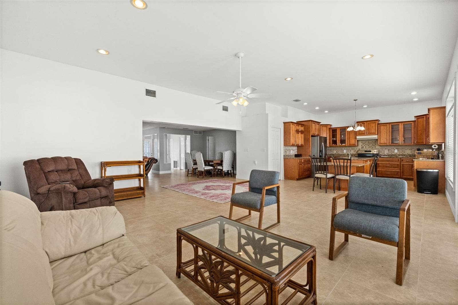 Single Family Residence at 710 116TH AVE, TREASURE ISLAND, photo 20 of 58