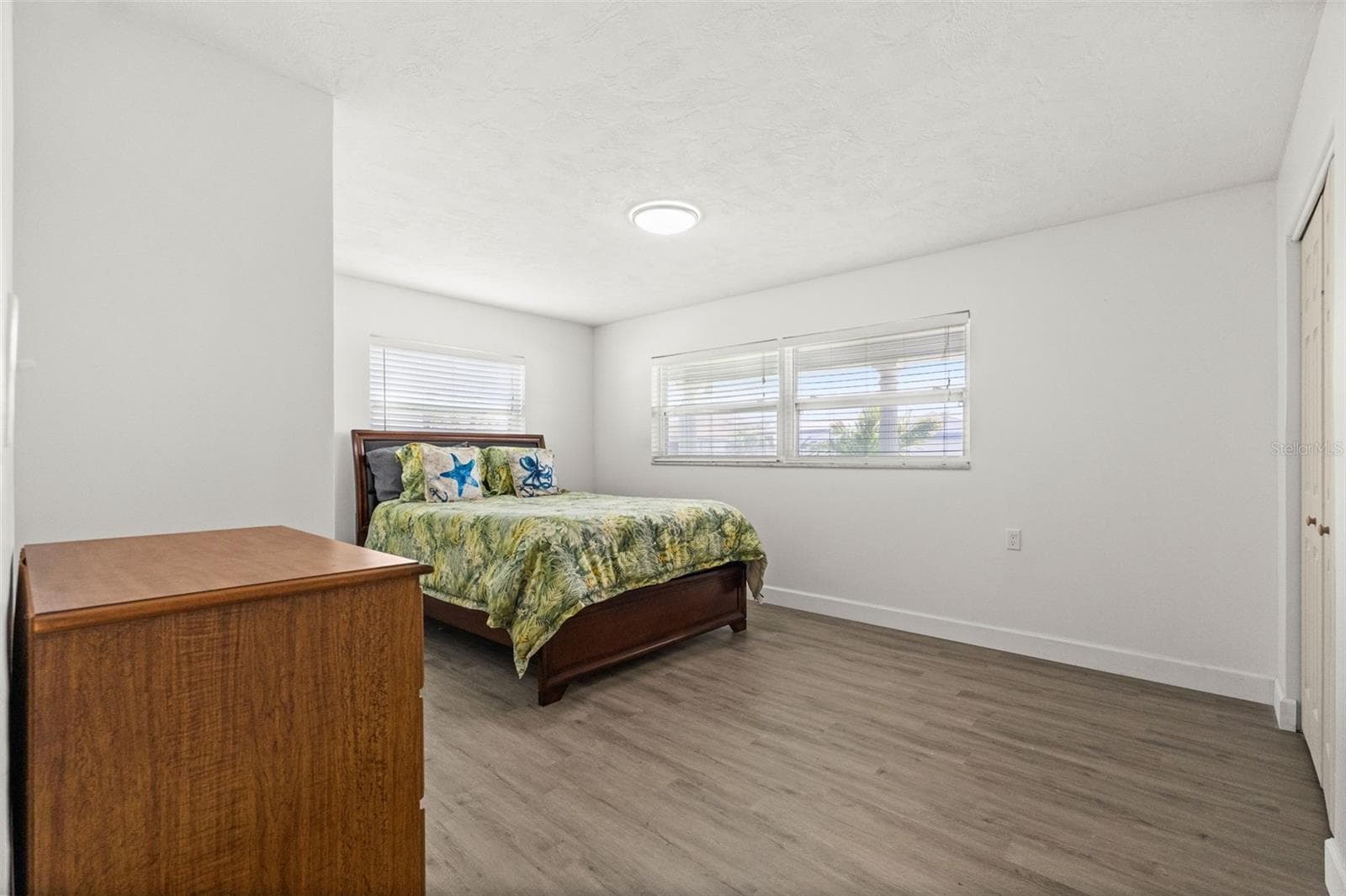 Single Family Residence at 710 116TH AVE, TREASURE ISLAND, photo 33 of 58