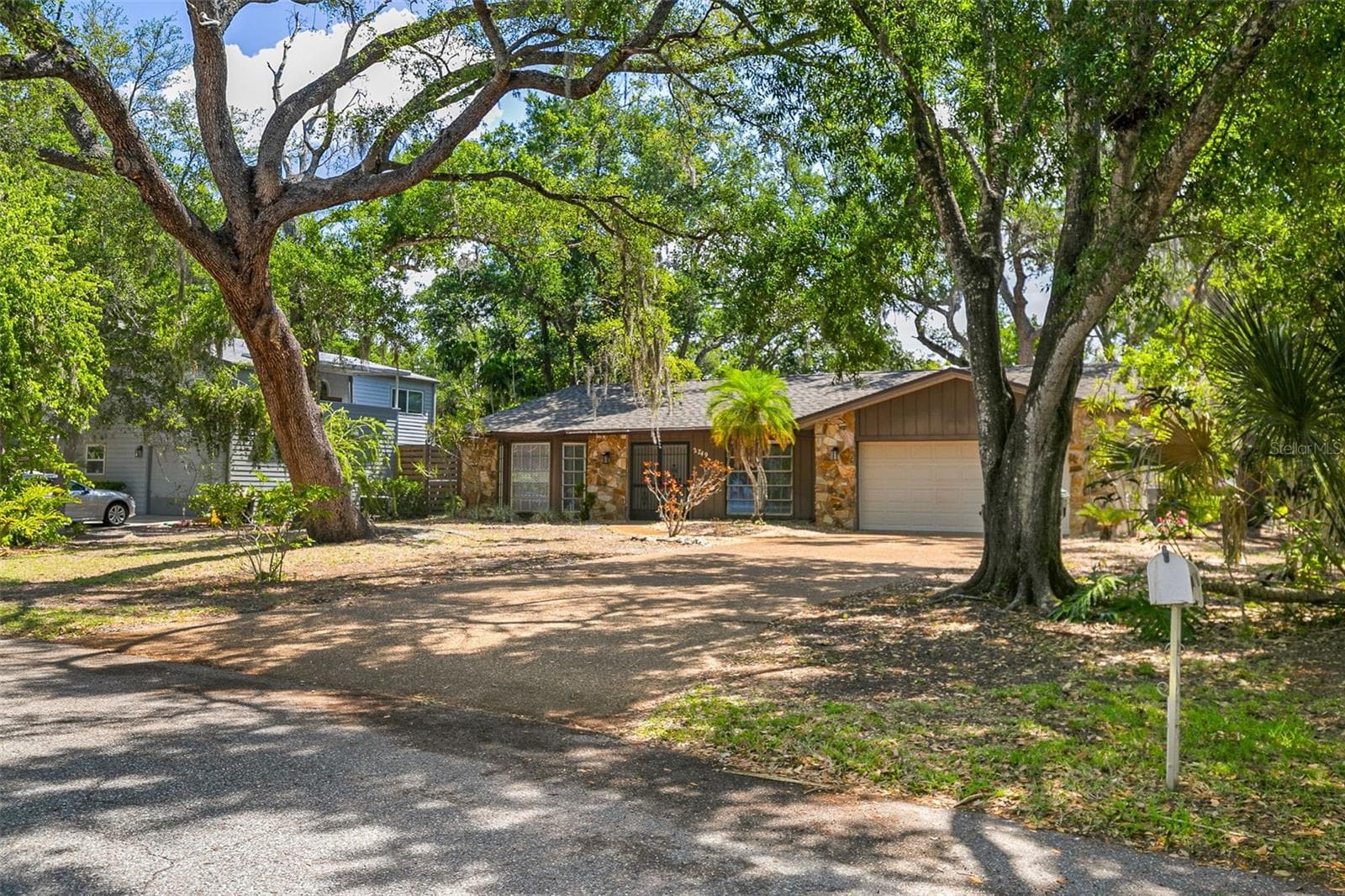 Single Family Residence at 2749 GREENDALE DR, SARASOTA, photo 3 of 45