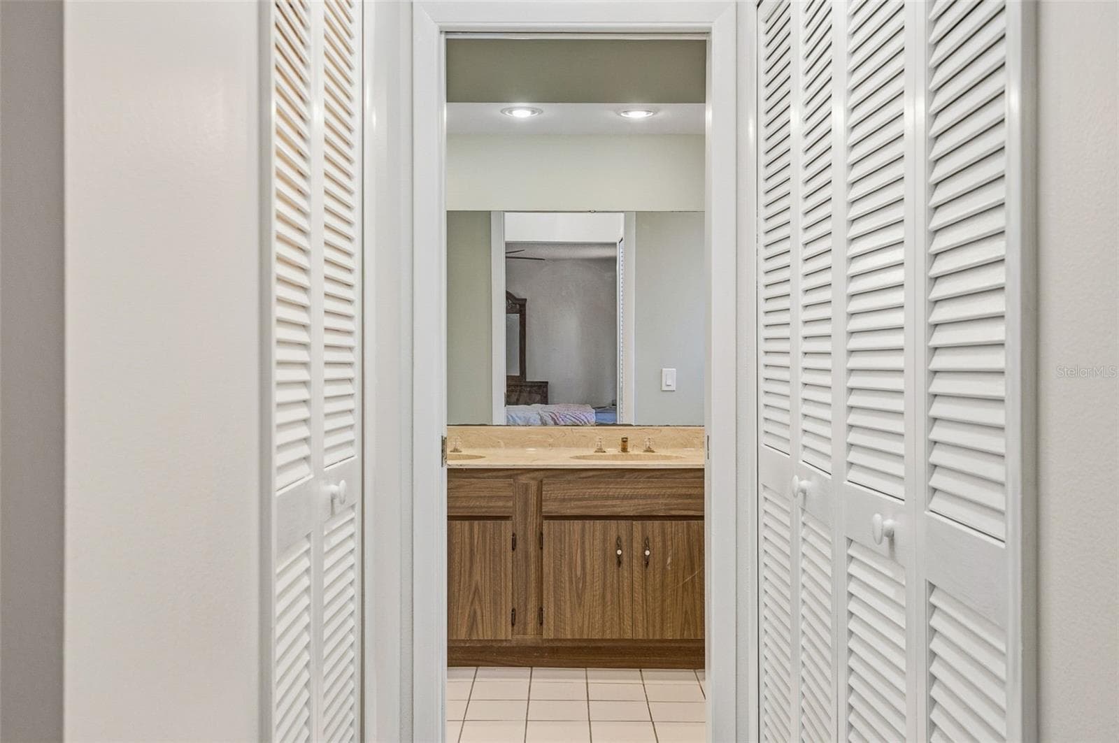 Single Family Residence at 2749 GREENDALE DR, SARASOTA, photo 20 of 45