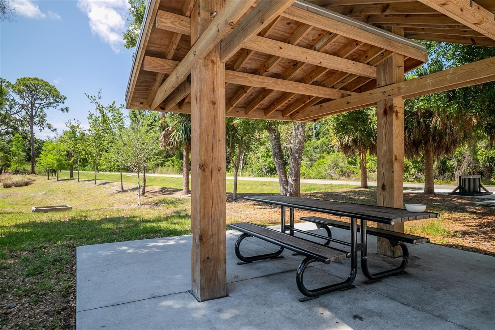 Single Family Residence at 2749 GREENDALE DR, SARASOTA, photo 40 of 45