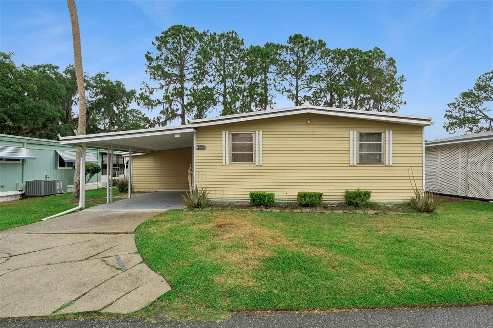 102 PARKLAND DR