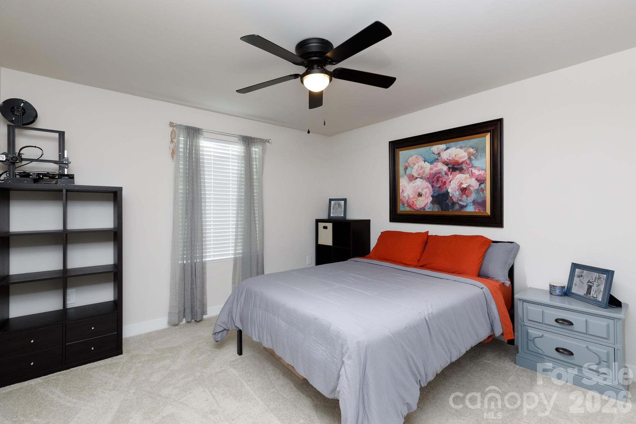 Single Family Residence at 329 Damask Drive, Lancaster, photo 17 of 25
