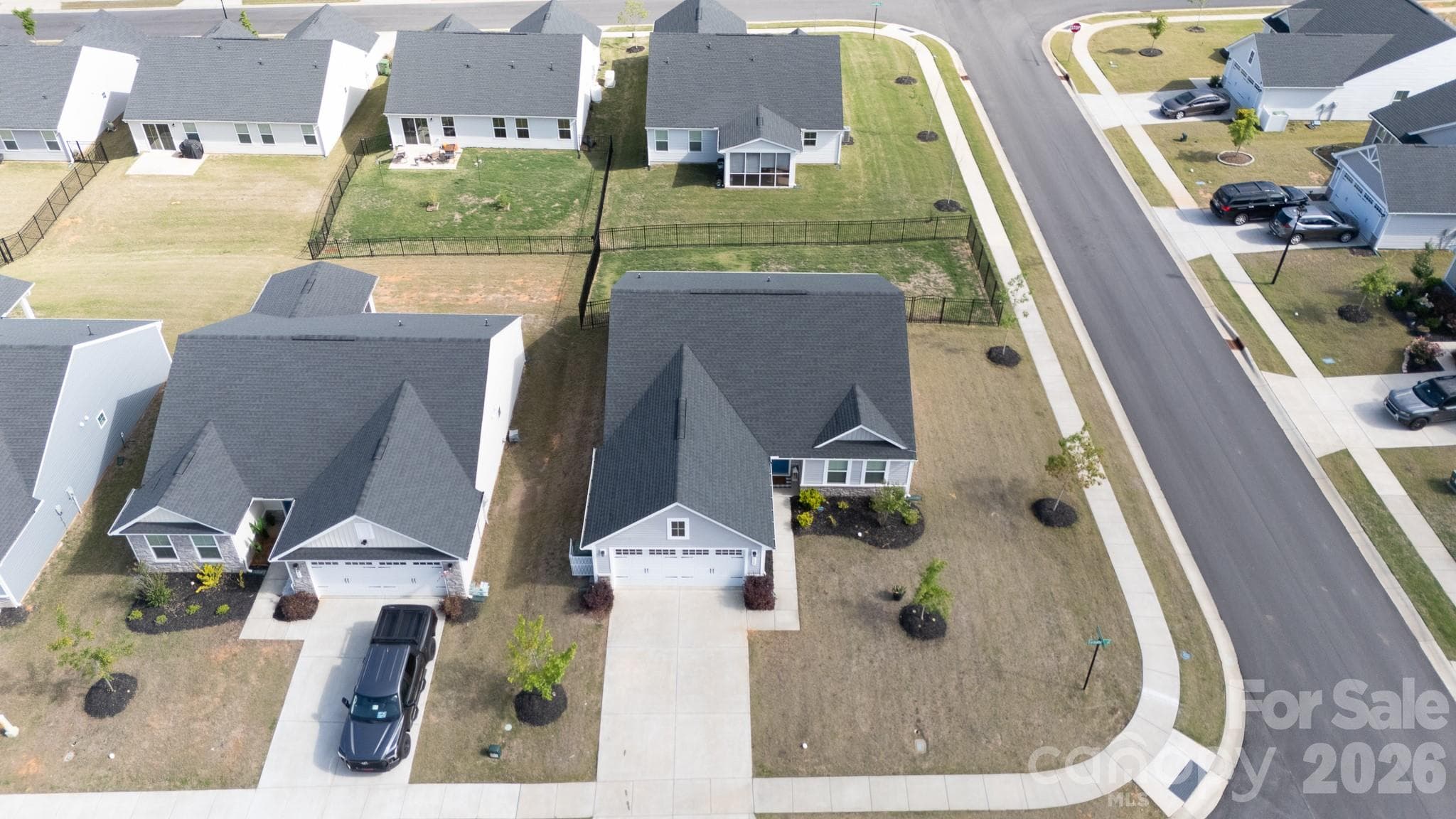 Single Family Residence at 329 Damask Drive, Lancaster, photo 24 of 25