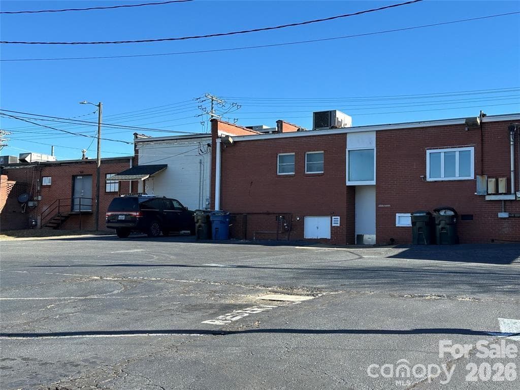 Retail Center at Hickory, photo 2 of 12
