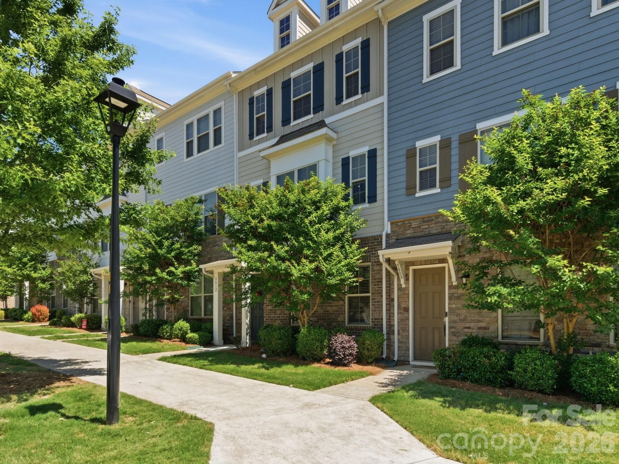 Welcome to 9812 Ainslie Downs - Charlotte