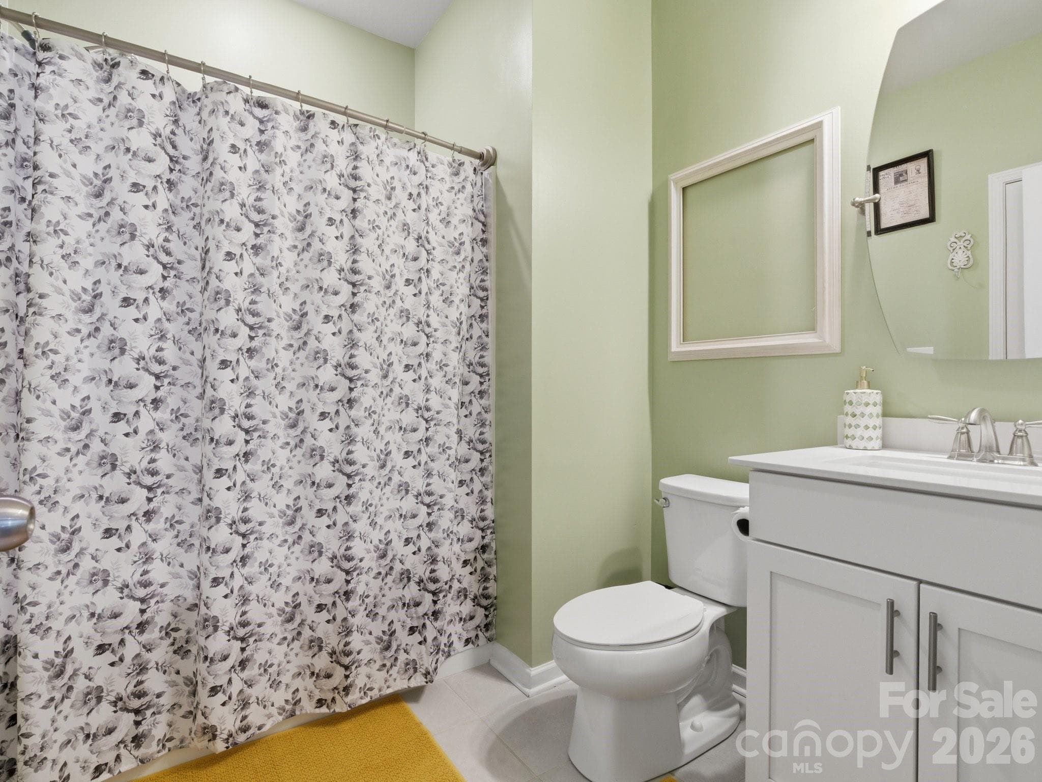 Guest Bathroom 1 on bottom floor - Charlotte
