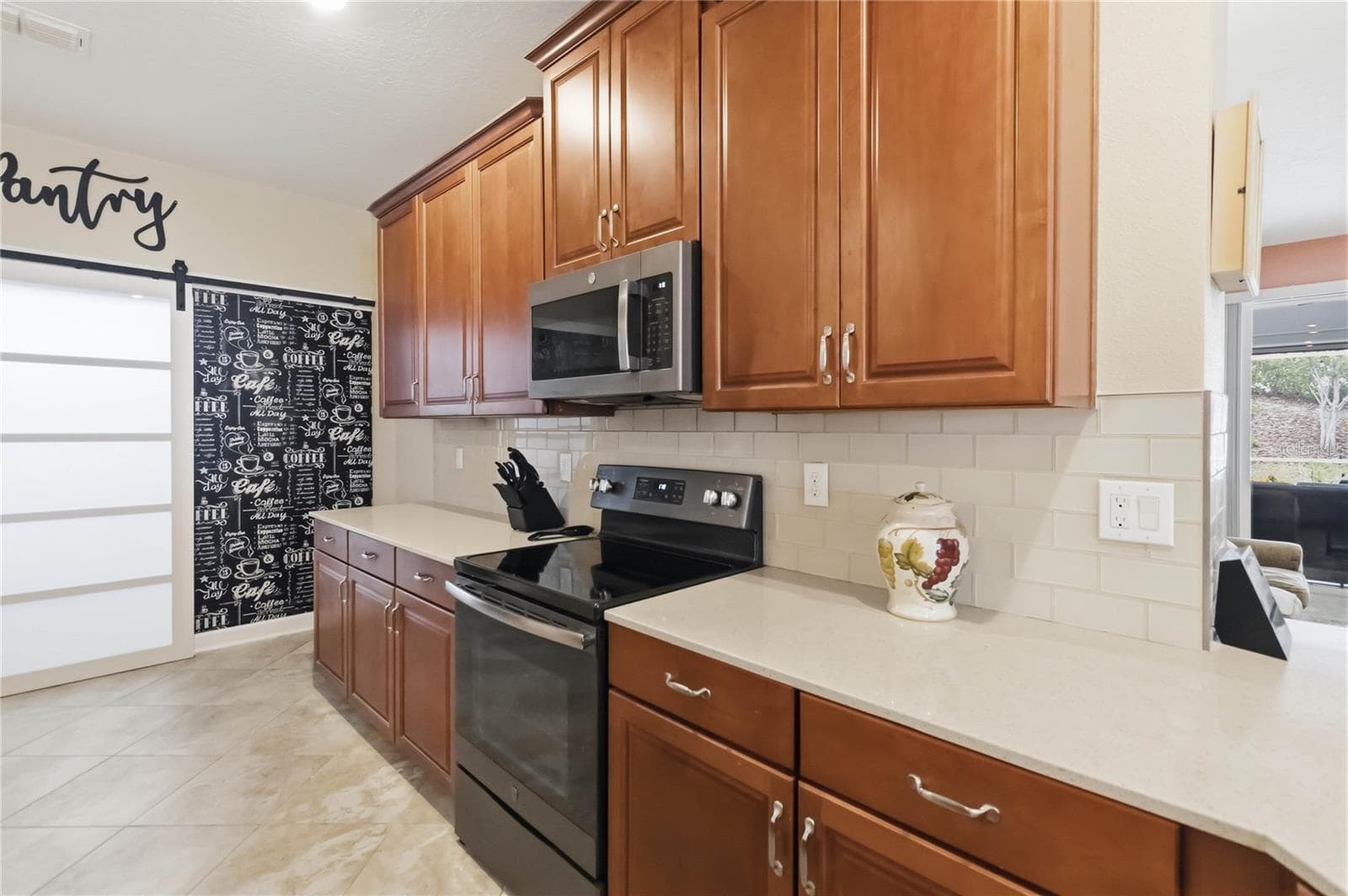 maple cabinetry, quartz countertops - 1361 OLYMPIC CLUB BLVD, CHAMPIONS GATE