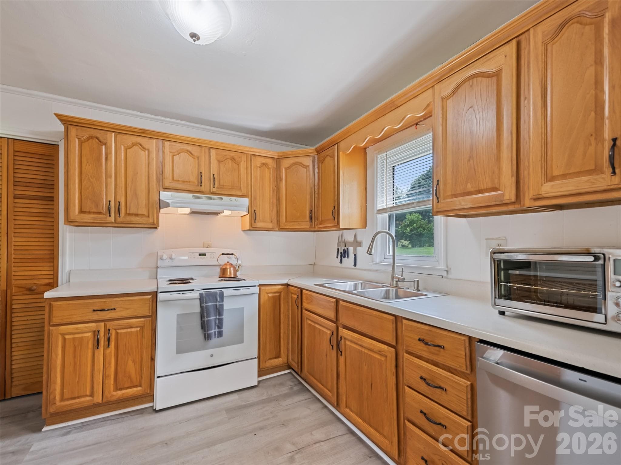 Single Family Residence at Waynesville, photo 6 of 17