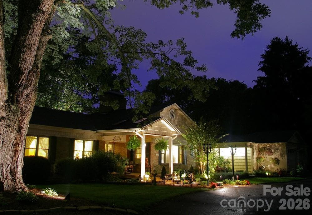 Single Family Residence at Waynesville, photo 3 of 46