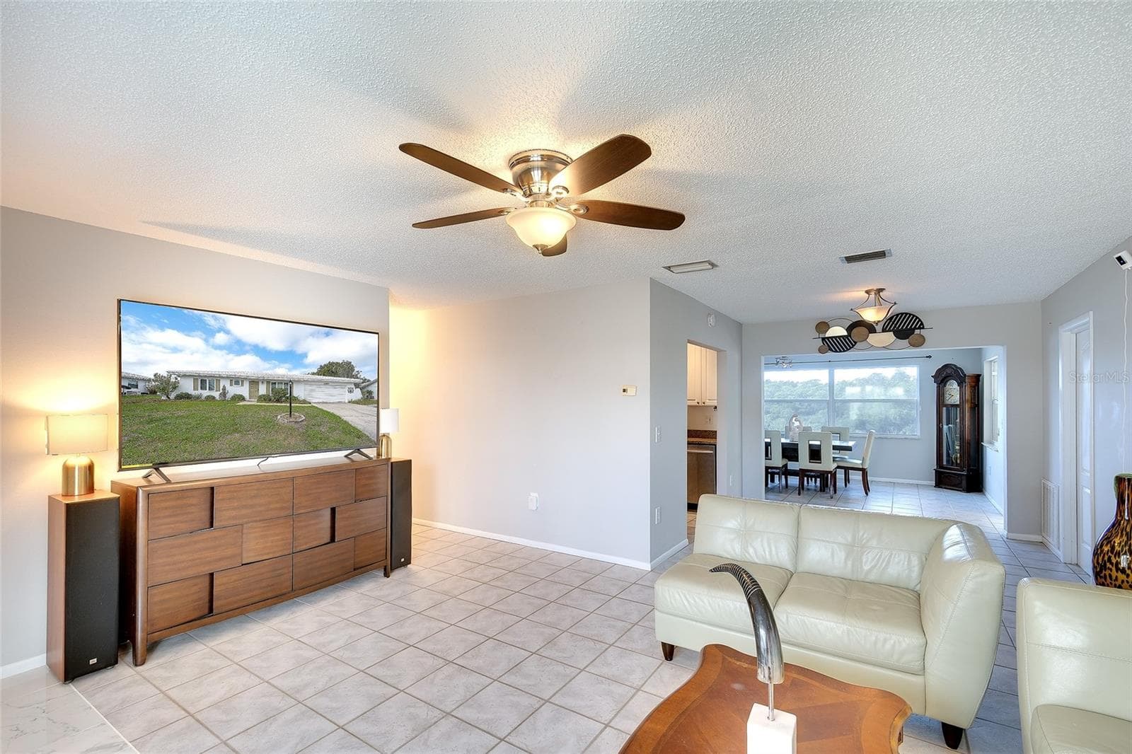 Single Family Residence at 3810 JOYCE DR, BRADENTON, photo 6 of 28