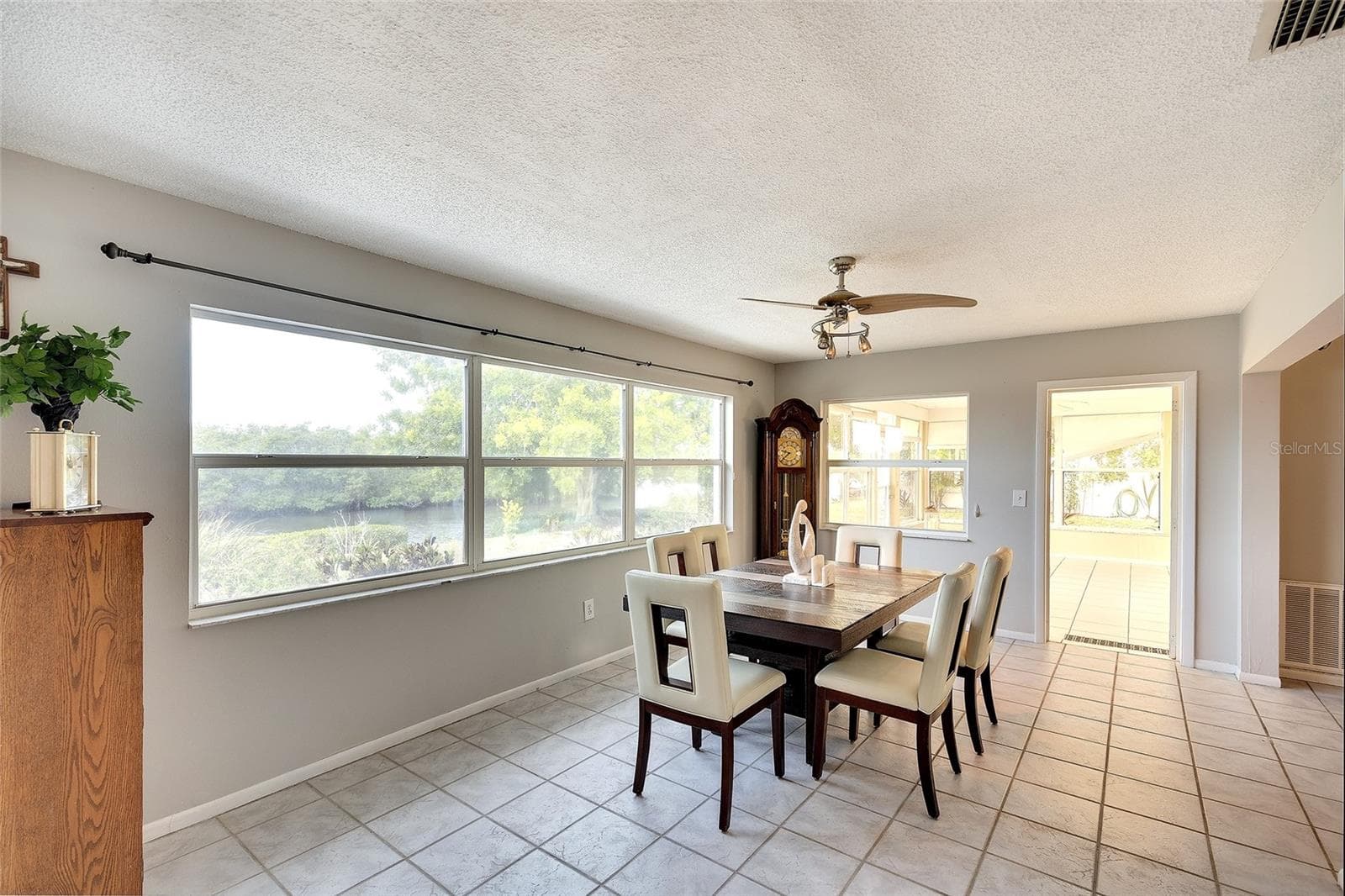Single Family Residence at 3810 JOYCE DR, BRADENTON, photo 15 of 28