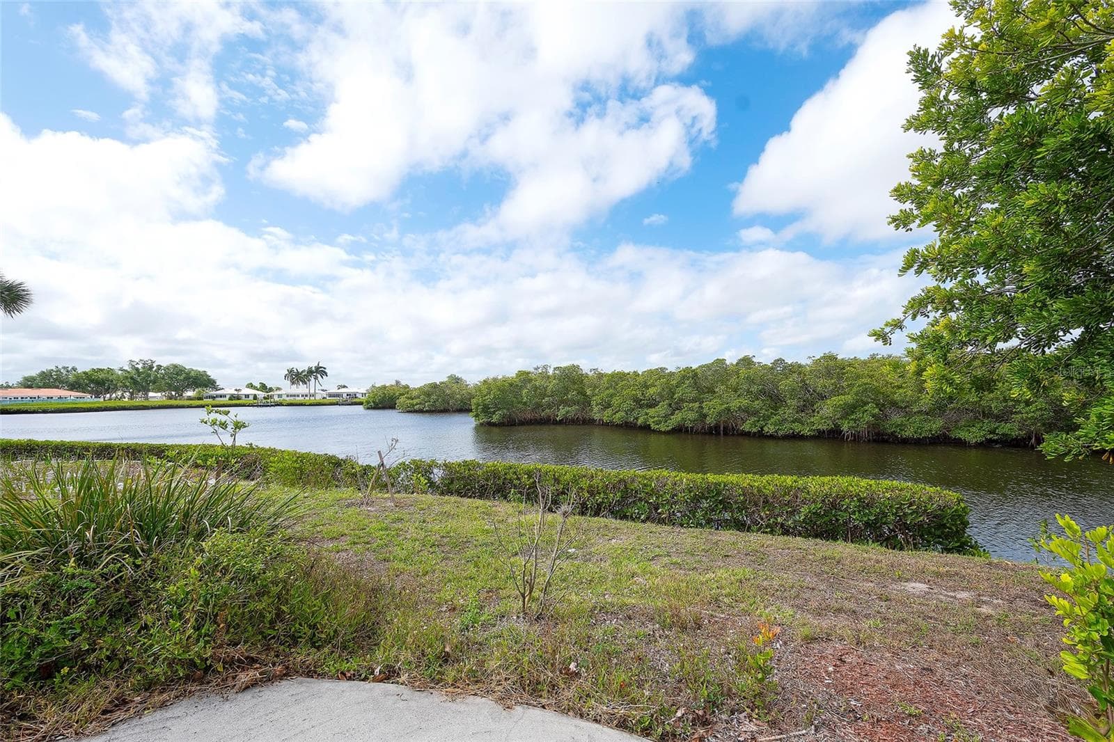 Single Family Residence at 3810 JOYCE DR, BRADENTON, photo 26 of 28