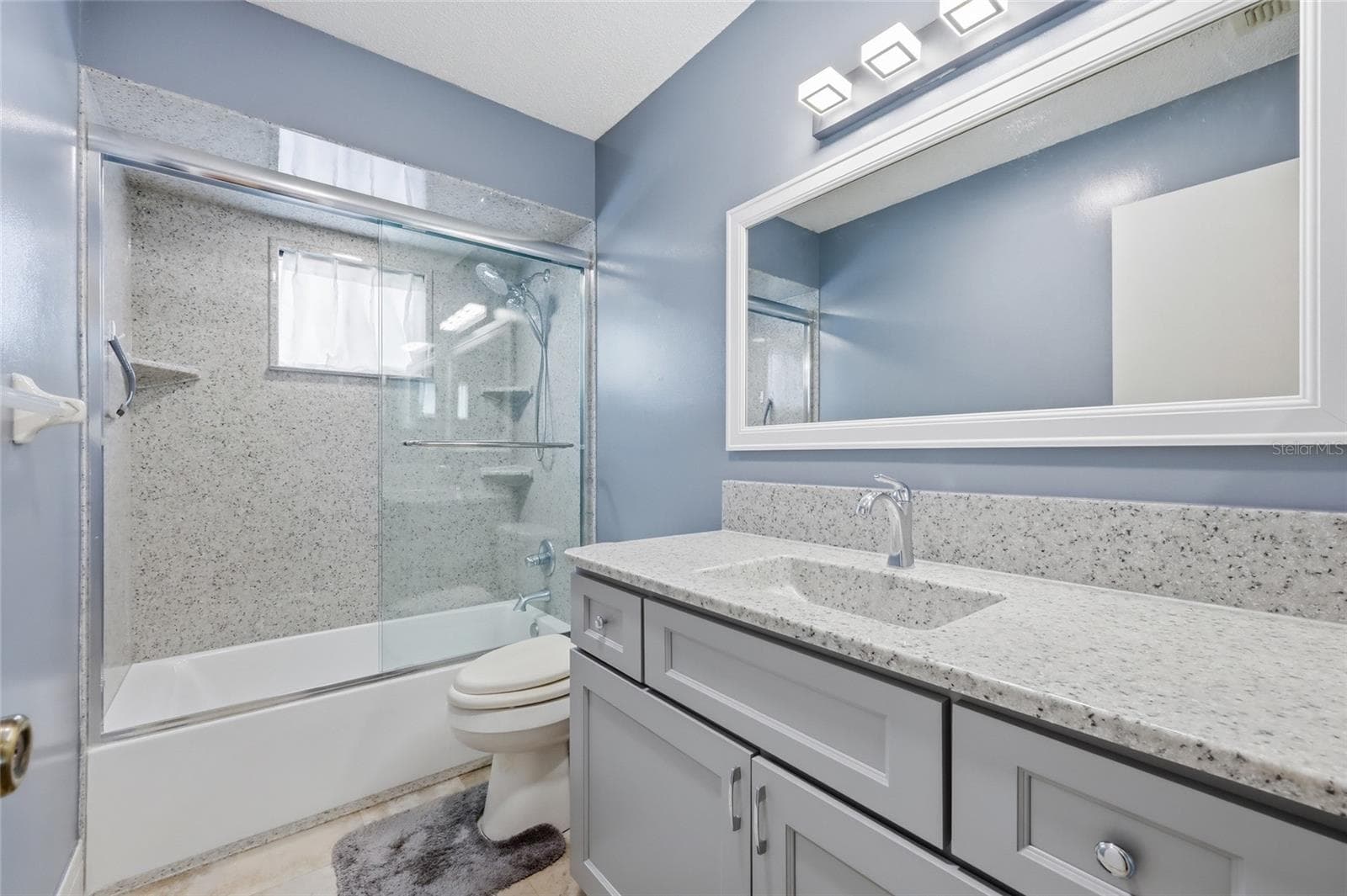 Second Bathroom - 17814 SE 107TH TER, SUMMERFIELD