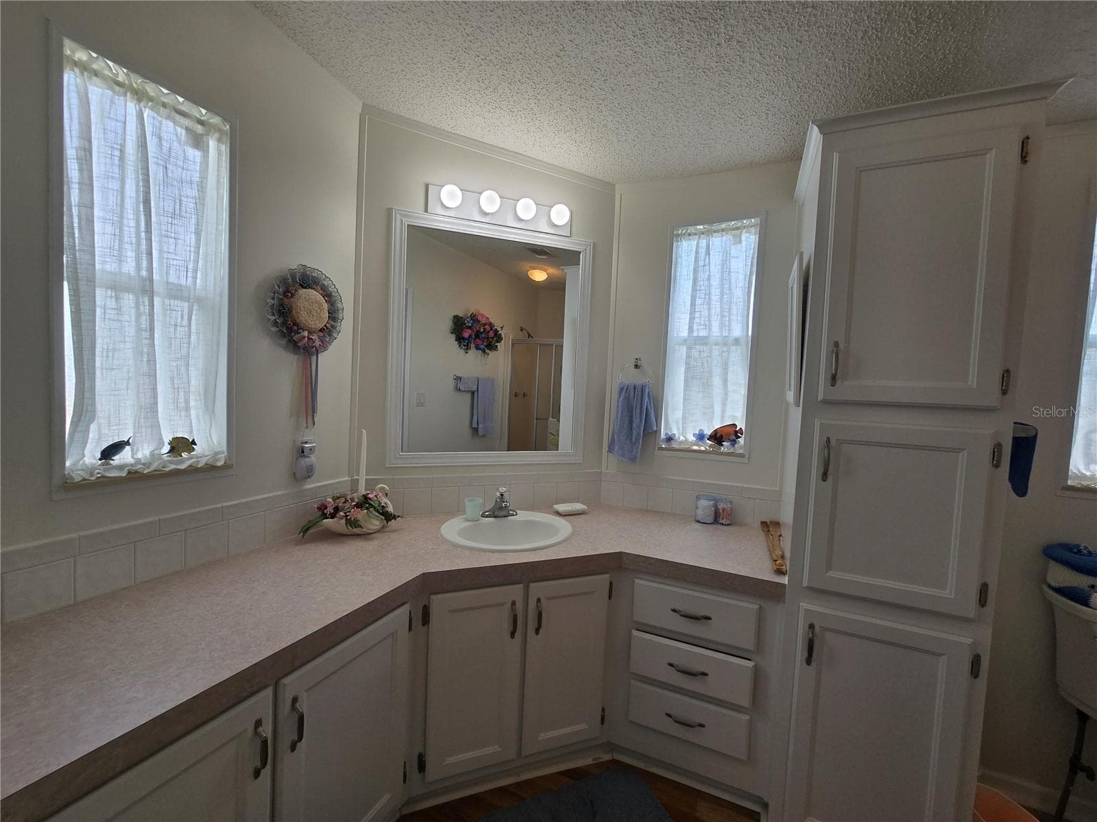 Manufactured Home at 88 STRAPHMORE DR, HAINES CITY, photo 30 of 93