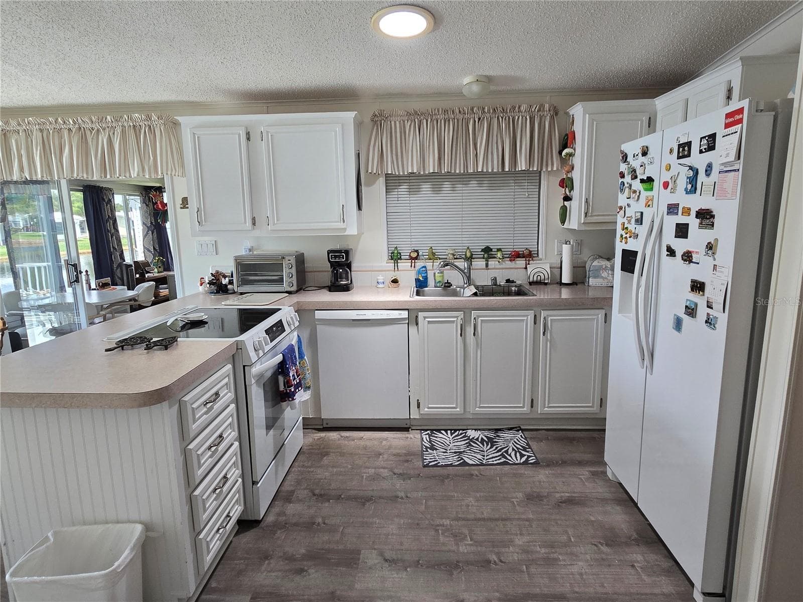 Manufactured Home at 88 STRAPHMORE DR, HAINES CITY, photo 35 of 93