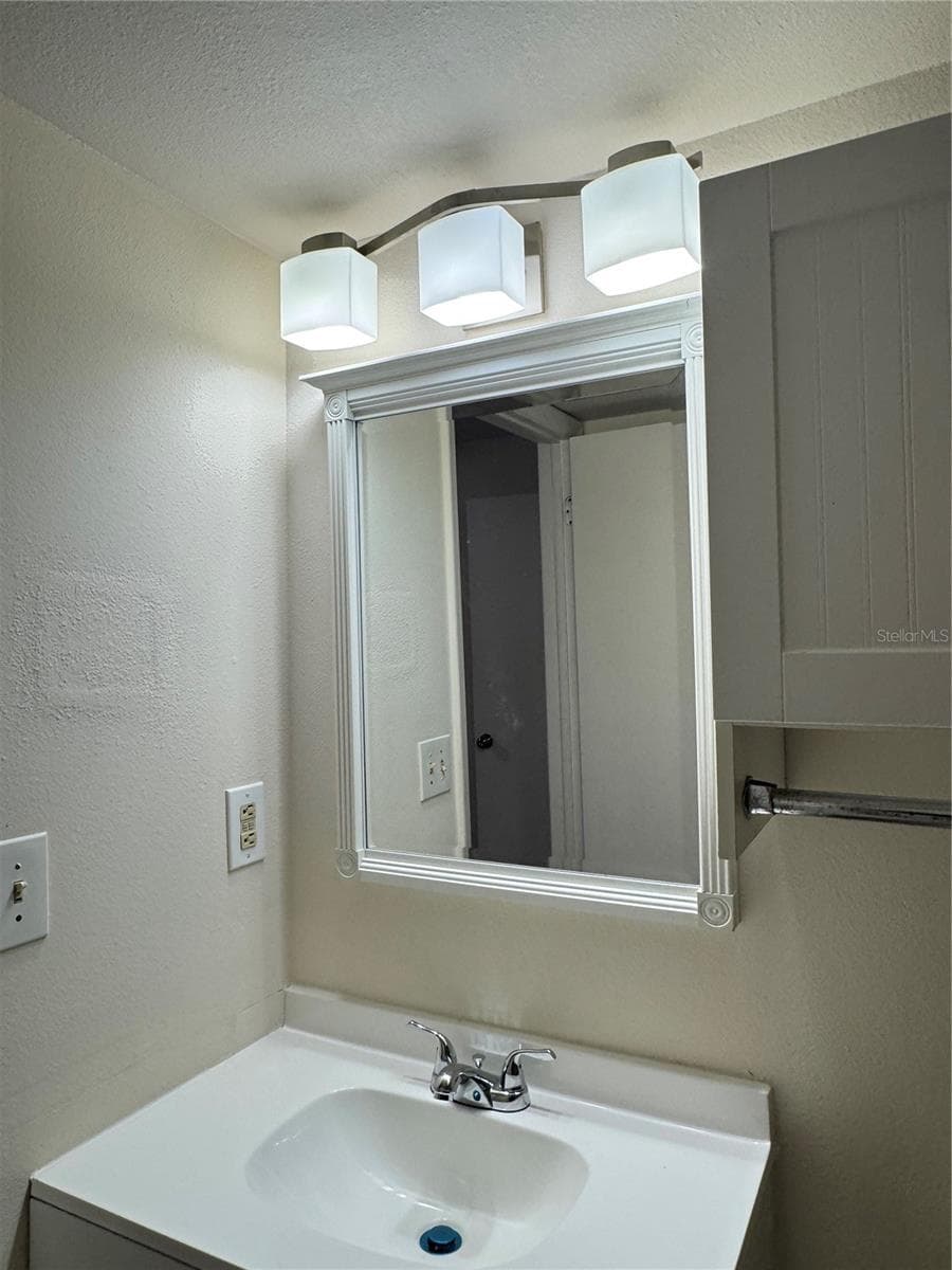 Master batroom - 4033 DREAM OAK PL #101, TAMPA