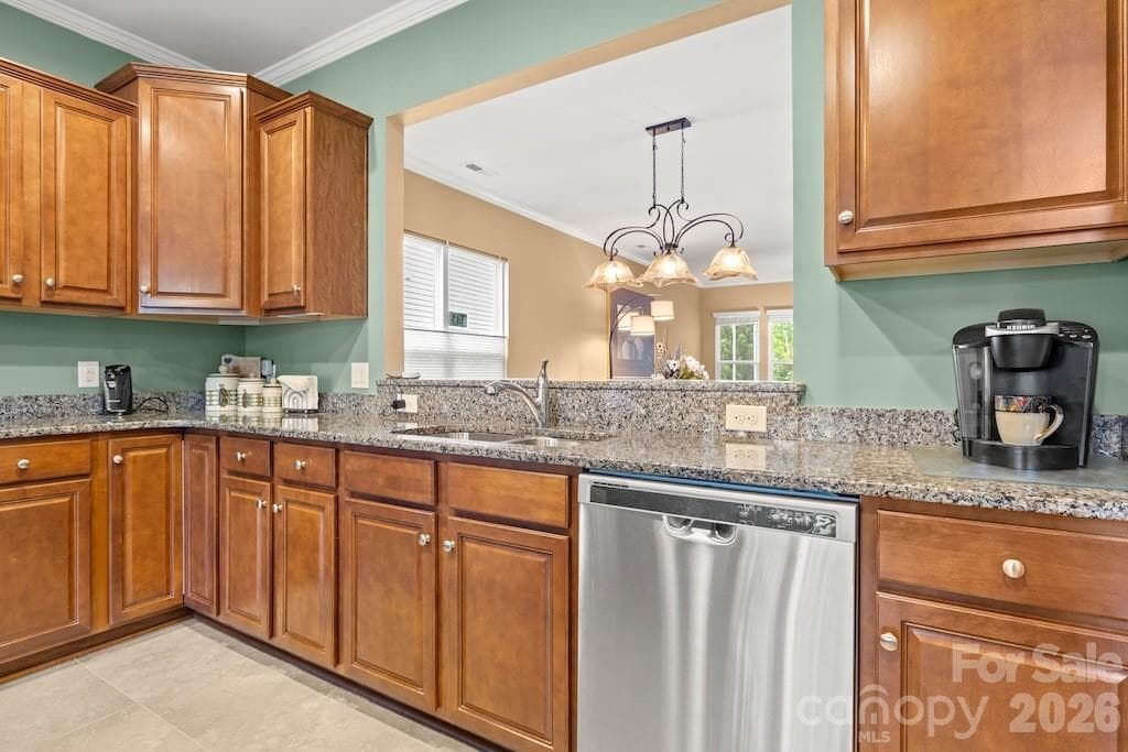 Single Family Residence at 7020 Kitty Hawk Lane, Fort Mill, photo 6 of 42