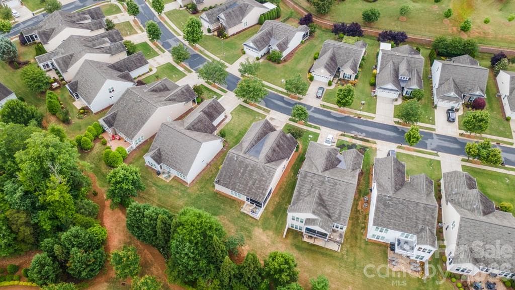 Single Family Residence at 7020 Kitty Hawk Lane, Fort Mill, photo 29 of 42