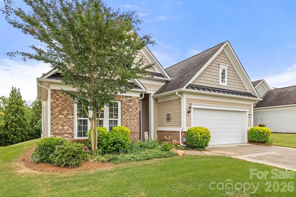 Single Family Residence at 7020 Kitty Hawk Lane, Fort Mill, photo 32 of 42
