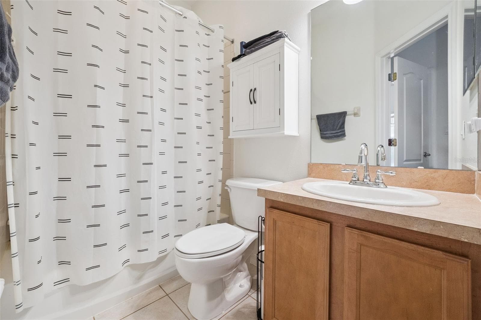 Single Family Residence at 2720 SAVANNAH DR, LEESBURG, photo 31 of 41