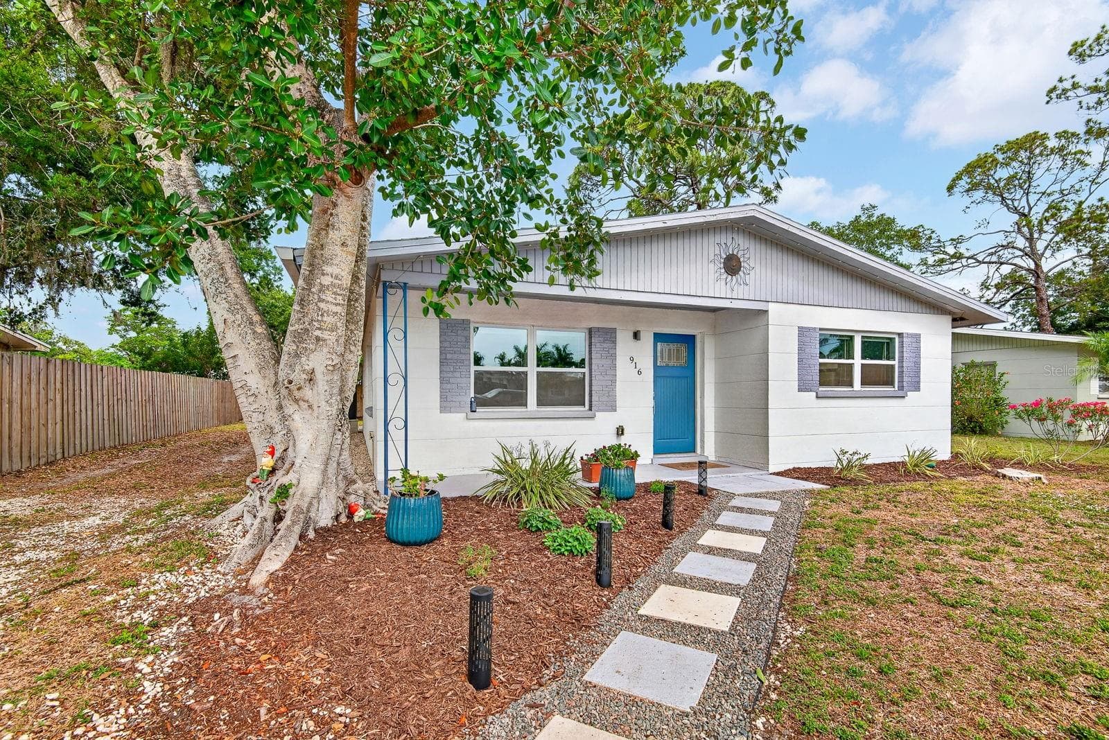 916 PATTISON AVE