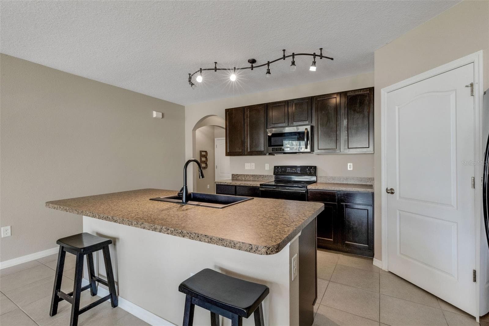 Single Family Residence at 15215 PEACEFUL BULL PL, BRADENTON, photo 9 of 62