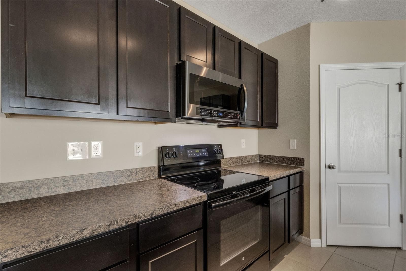 Single Family Residence at 15215 PEACEFUL BULL PL, BRADENTON, photo 10 of 62