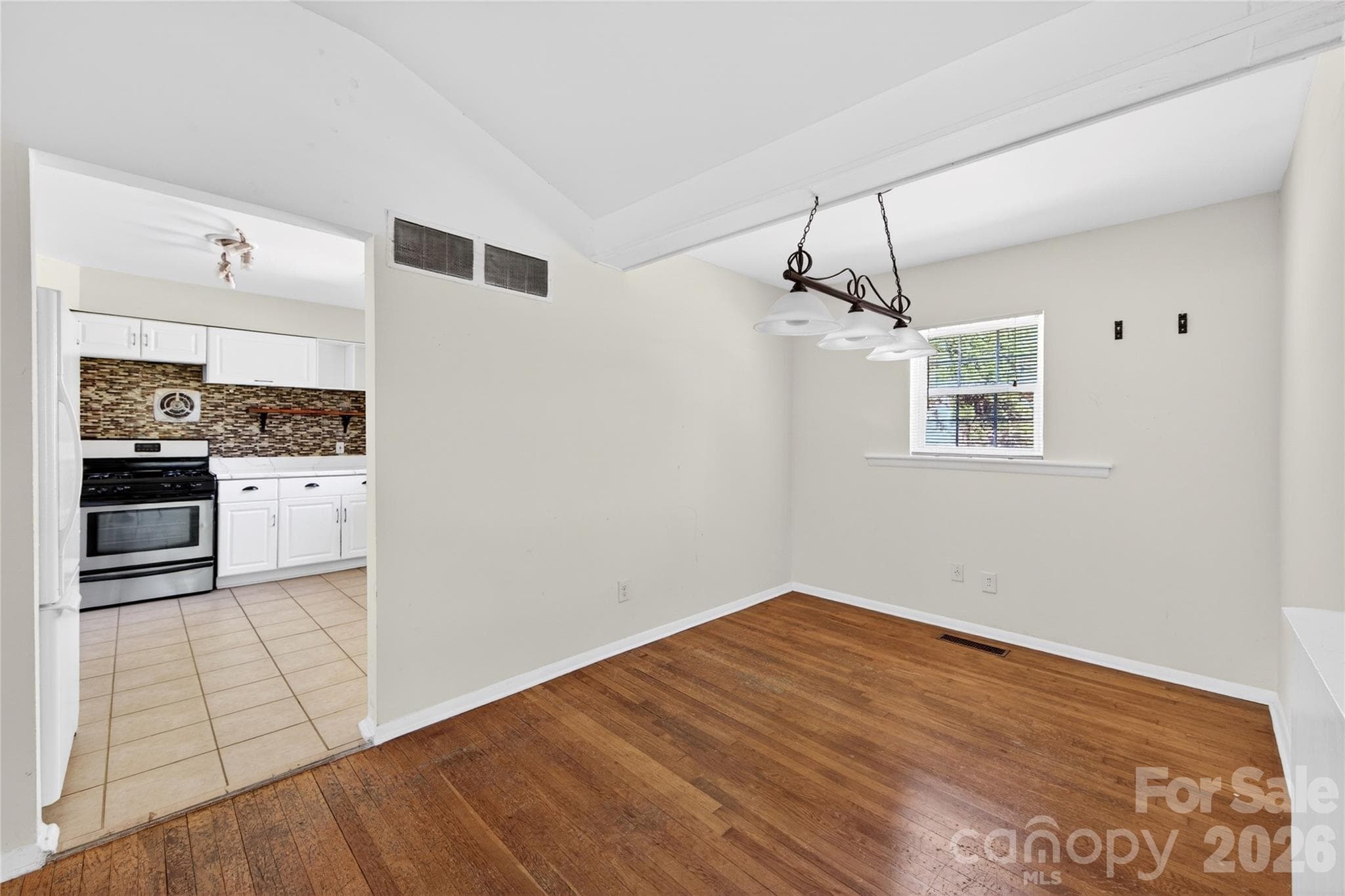 Single Family Residence at 501 Kenlough Drive, Charlotte, photo 12 of 46