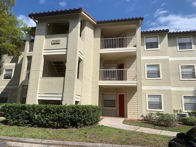 3016 PARKWAY BLVD #204