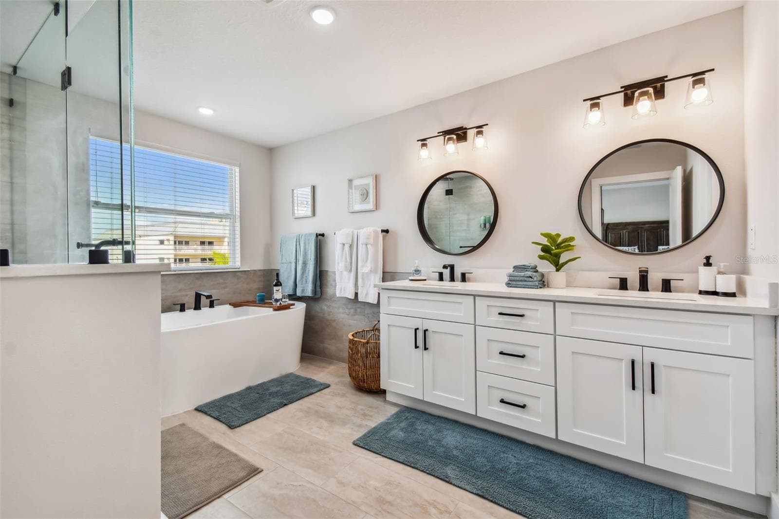 Condominium at 19505 GULF BLVD #404, INDIAN SHORES, photo 32 of 43