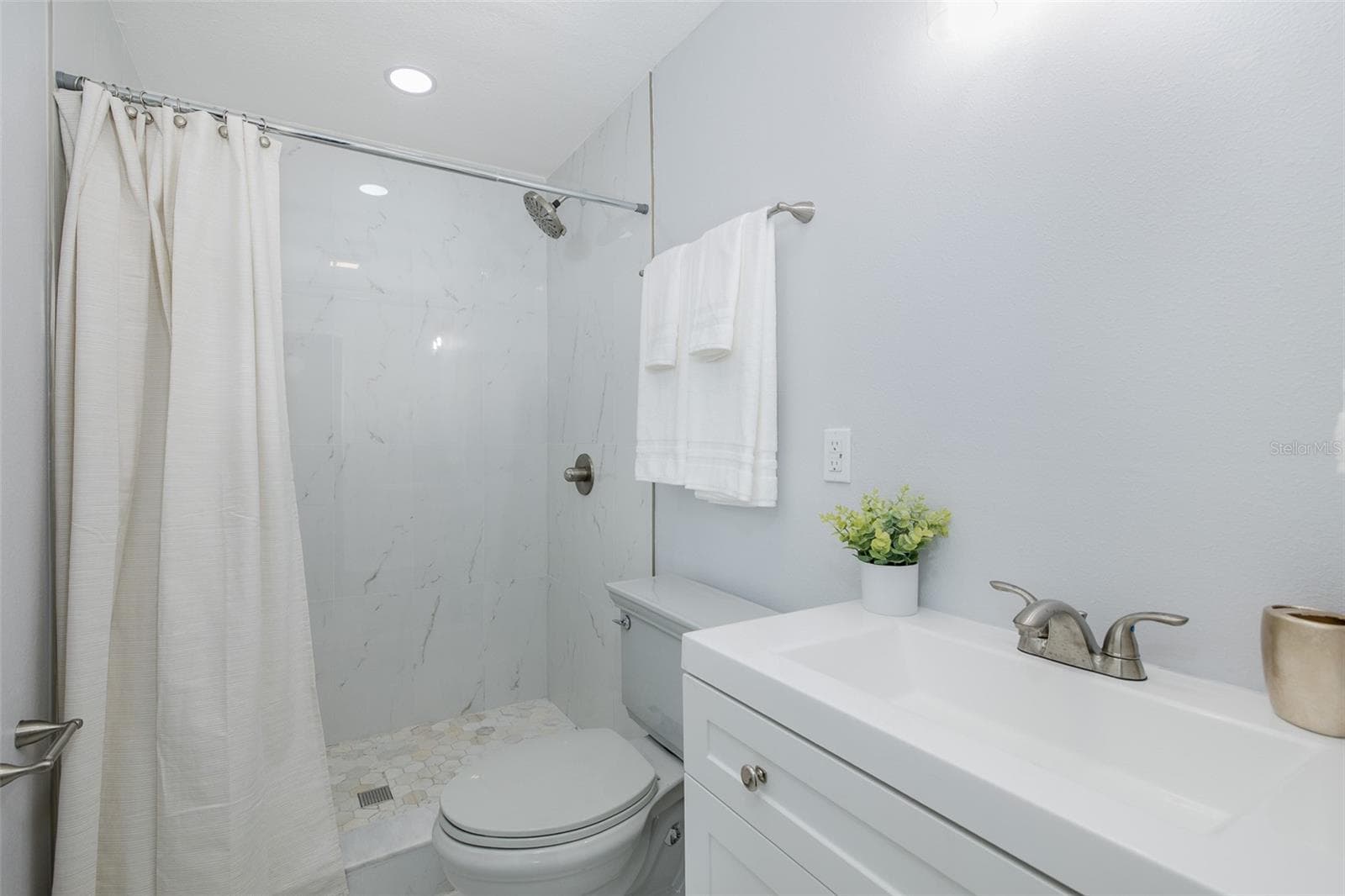 Master Bathroom - 1815 DRIFTWOOD CIR S, OLDSMAR
