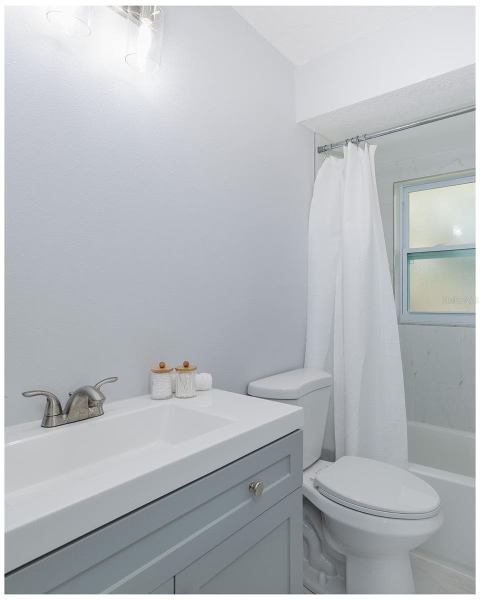 Bathroom 2 - 1815 DRIFTWOOD CIR S, OLDSMAR