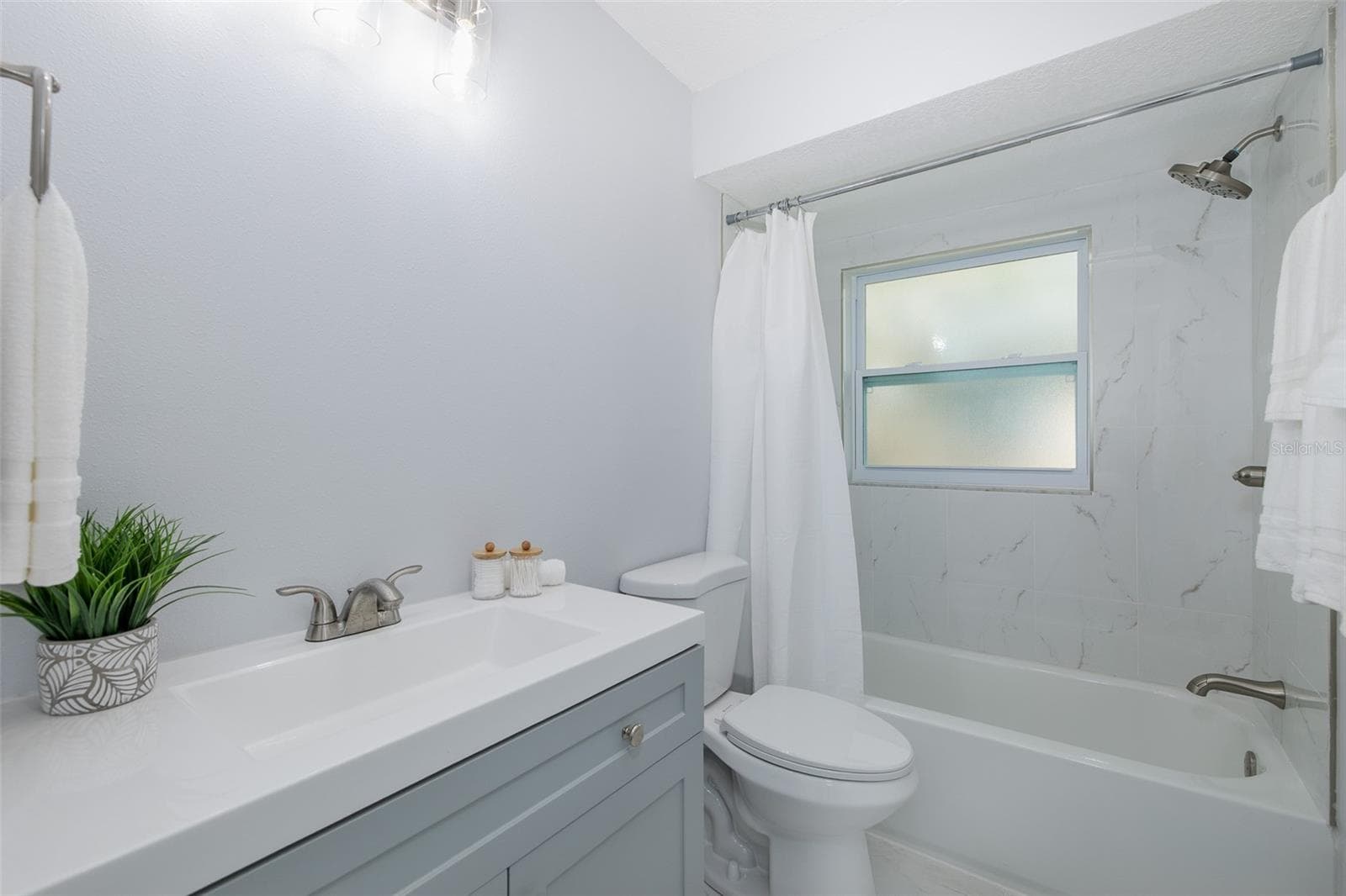 Bathroom 2 - 1815 DRIFTWOOD CIR S, OLDSMAR
