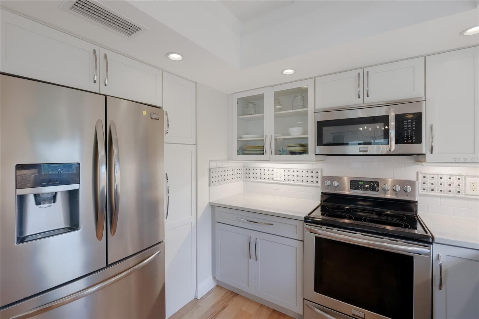 Single Family Residence at 221 85TH ST, HOLMES BEACH, photo 11 of 39