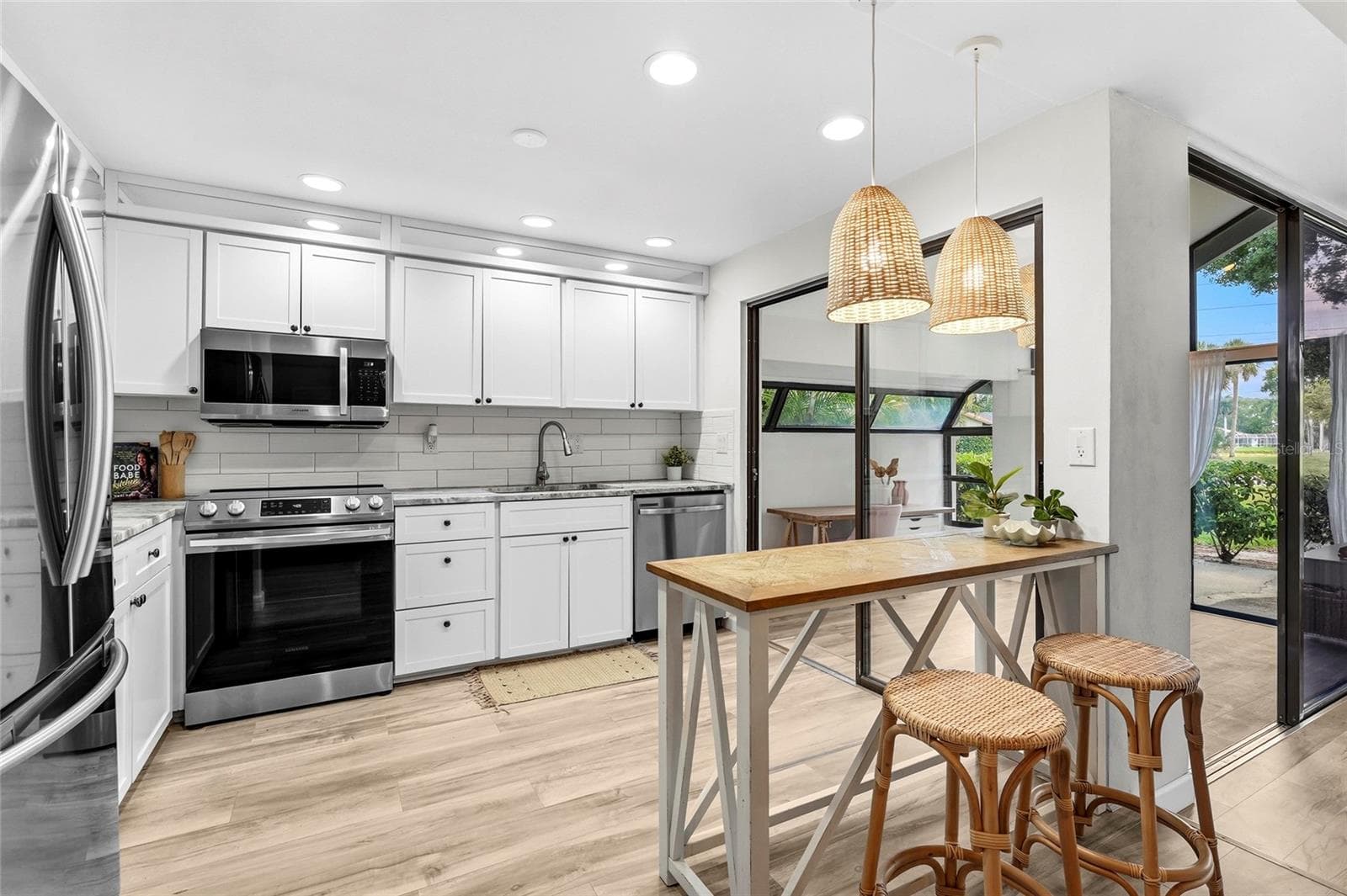 Condominium at 2383 LAKESIDE MEWS #D3, SARASOTA, photo 9 of 67